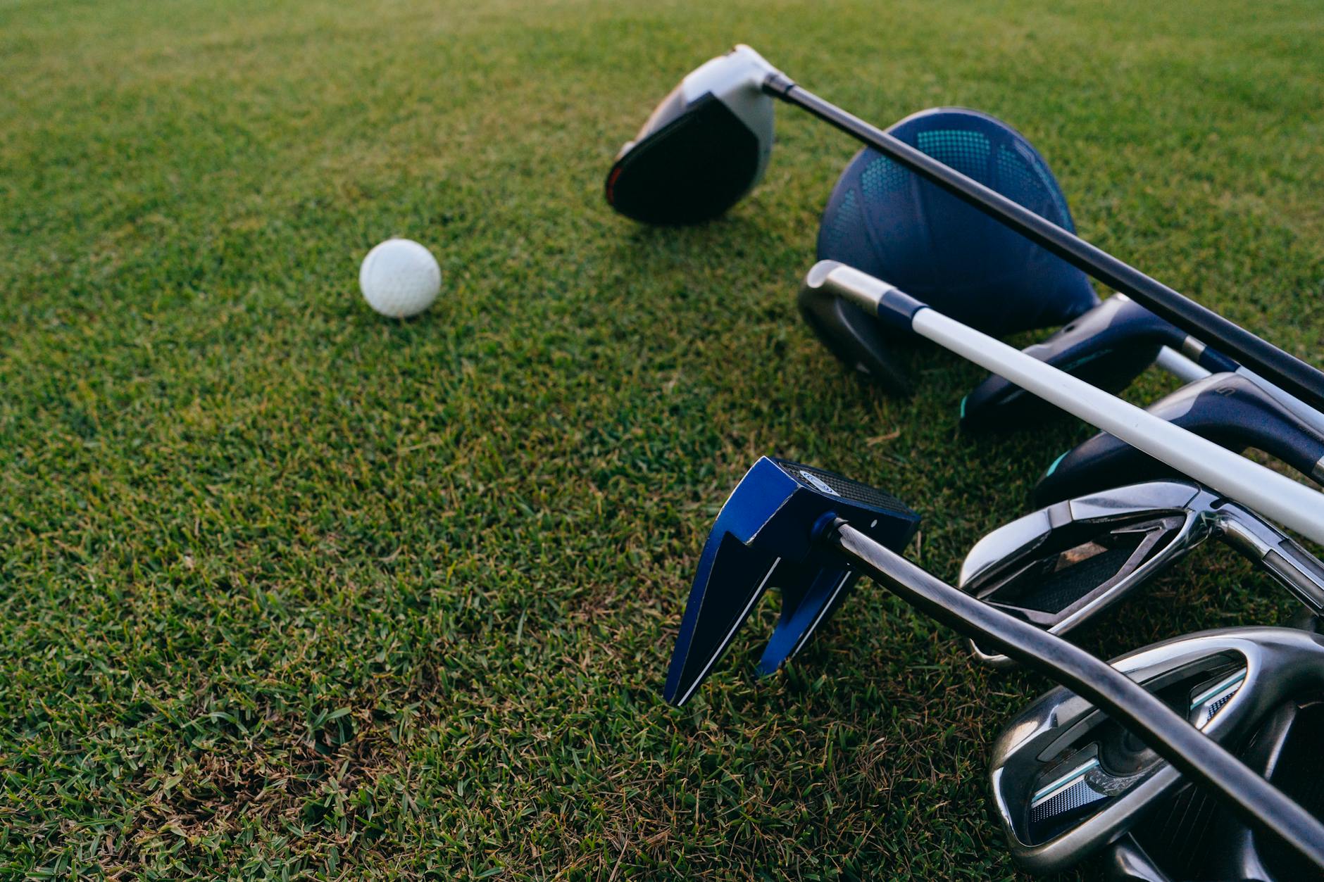 Mallet vs Blade Putters: Which Suits Your Stroke?