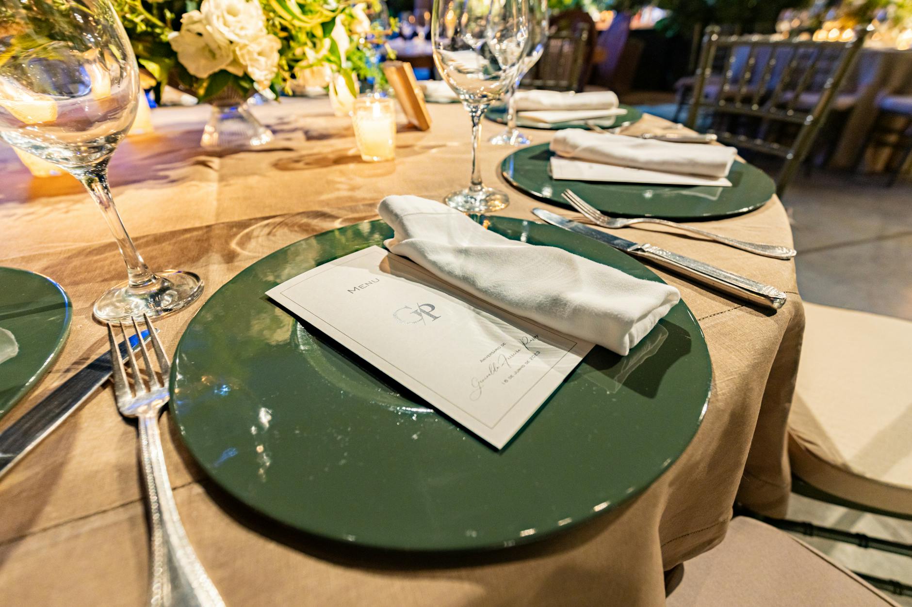 McIlroy Hosts Champions Dinner, Then Chases Back-to-Back Masters Titles